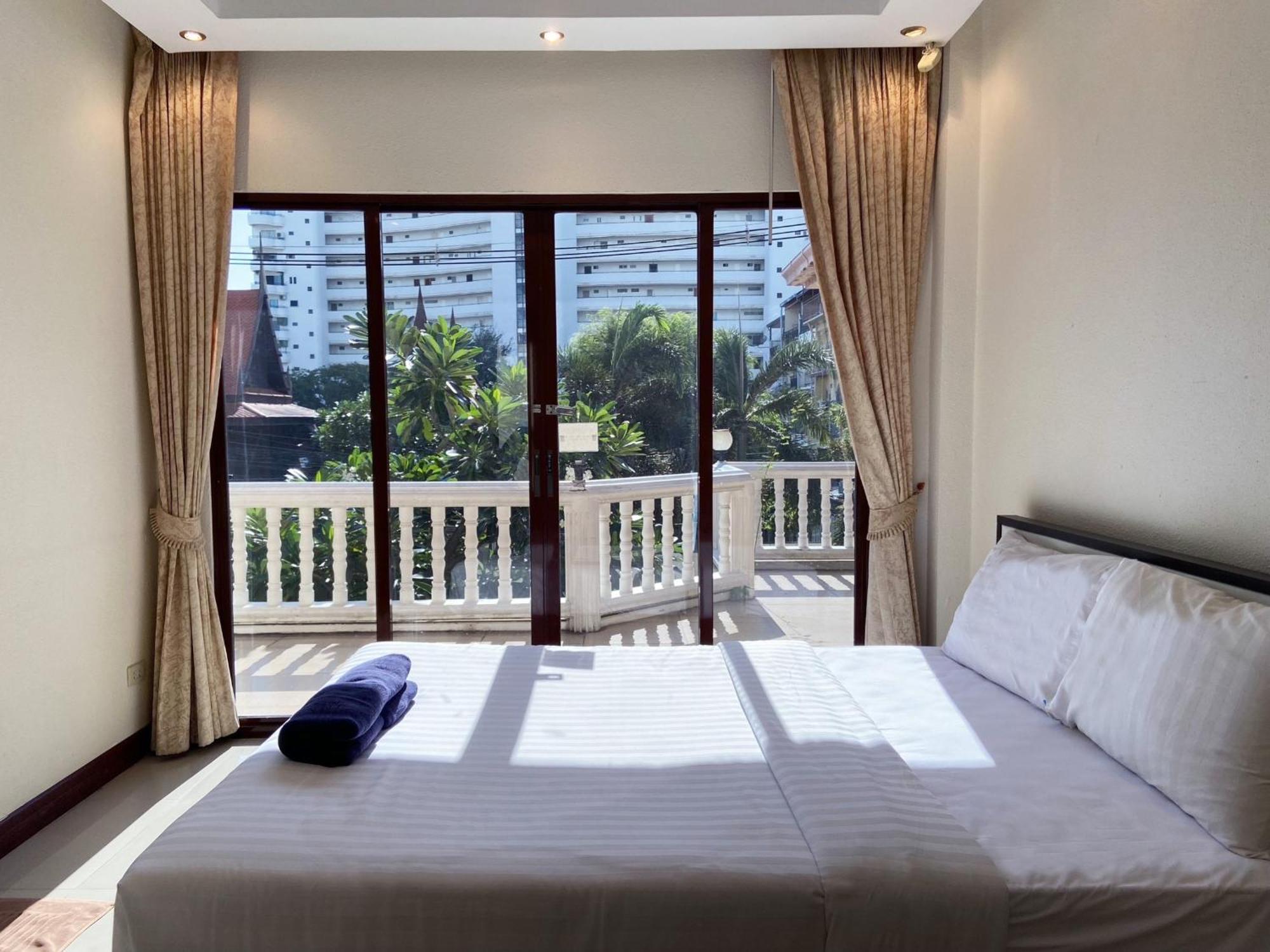 Blooming Hill Boutique Suites Pattaya Exterior foto